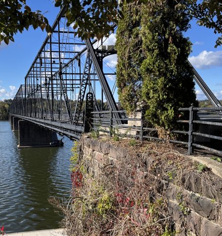 Walnut Street Bridge